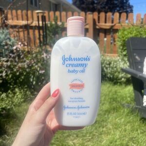 Vintage johnson's creamy baby oil 2003 Discontinued 15 Oz‎ OPENED 75% Full Prop
